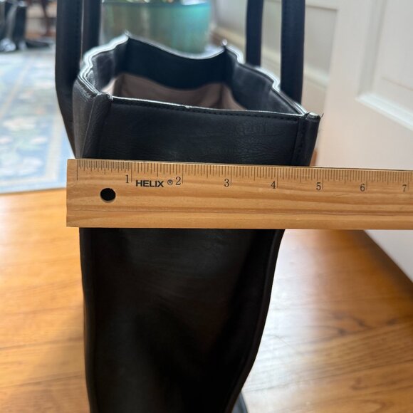 Black Leather J Crew Shoulder/Crossbody Bag with Detachable Strap - Picture 7 of 11